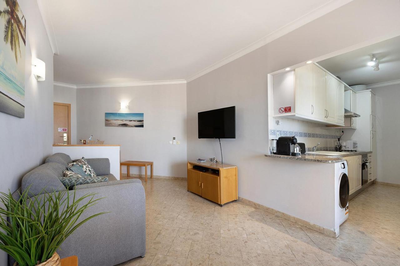 Sunny Escape Apartment Портиман Екстериор снимка